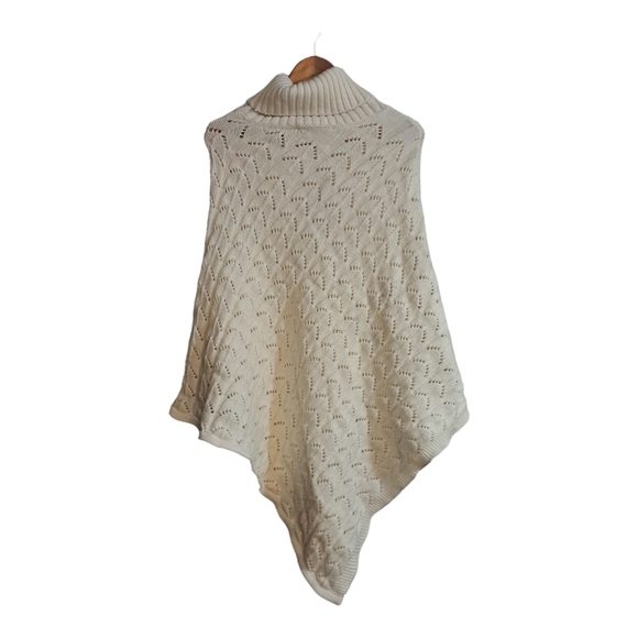 BCBCMAXAZRIA Knit Turtleneck Shawl - Picture 3 of 8
